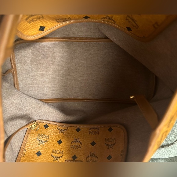 Large MCM tote - Picture 5 of 8